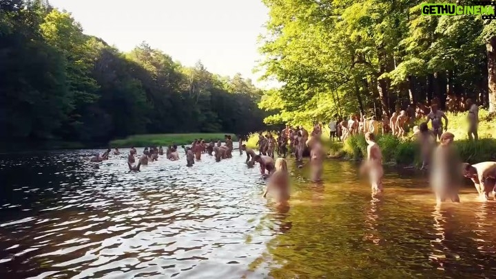 Spencer Tunick Instagram - Tickets for Spring/Break Art Show in πBio. September 7-12 in New York City. More info @springbreakartshow ππππ ππππππ A collaboration with @pwbuehler Video by Antiquity Echoes Thanks to the participants and curator Daniel Aycock and: @antiquity_echoes @dma_productions @kathleenvanceart @krystipink @lisalevyartwork @dennistonwild @frontroomnyc @lucamercedes Note to the participants: Print hand out info coming soon.
