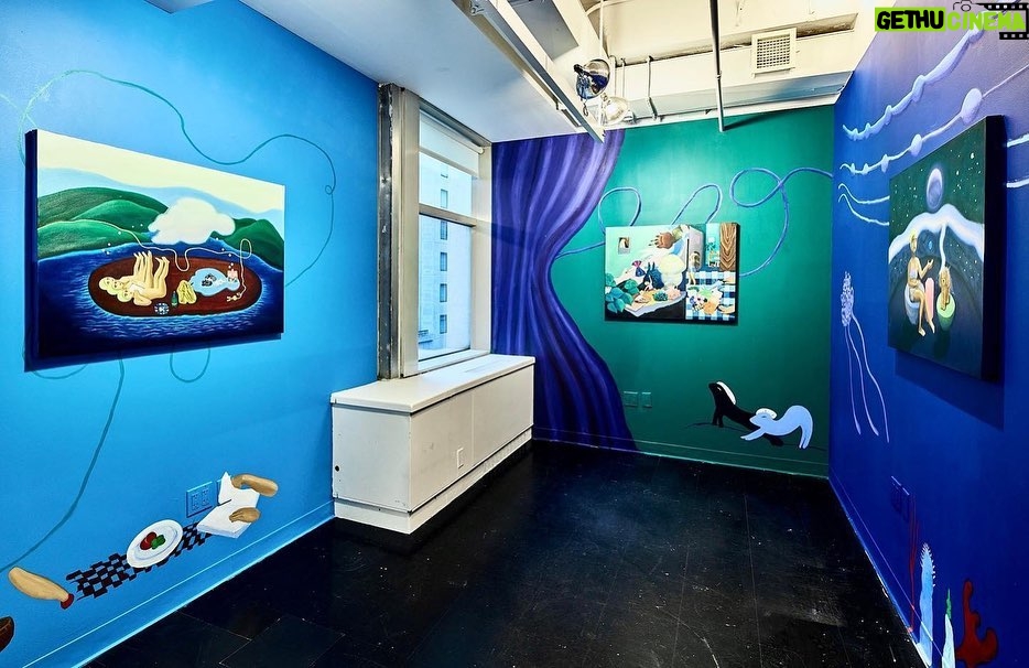 Spencer Tunick Instagram - @springbreakartshow 🤿🌊FULL EMERSION (or is it submersion?) has begun as we enter our weekend with a 🐟DEEP DIVE into this year’s new school of 🩳🧦NAKED LUNCH🥪🍎 contemporary artists and we’re 🫂CHUMMING the waters with a drizzle of immersive rooms whose environments ✍️draw you into the room so you can get more ✍️n into the work 🎟APART FROM U ATTENDING the show on foot (🔗👆), works by INDEPENDENT CURATORS are available to 🖼🤏ACQUIRE from our 💻Collection Site—springbreakartFAIR.com 💻 🏊♂️COME WADE WITH US in some pretty busy waters—the beaches are 🚪OPEN but only all day TODAY, TOMORROW *and* MONDAY—and works collectible for a ⏳LIMITED BIT of sand ⛱ 🌆WHERE: 625 MADISON AVE