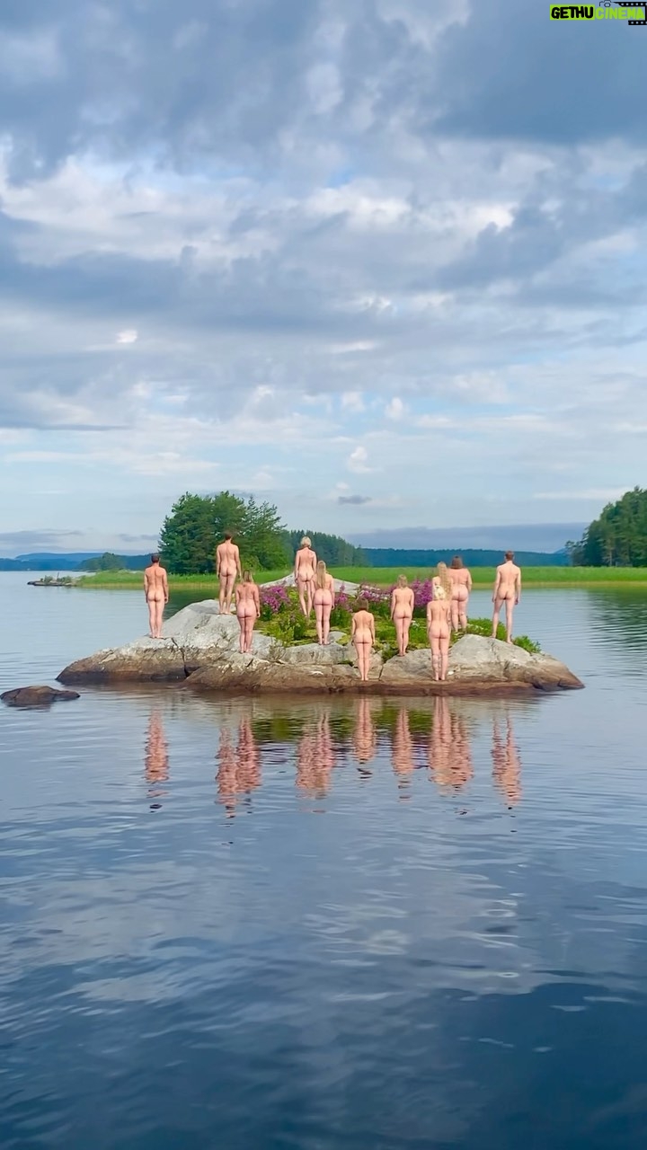 Spencer Tunick Instagram - Small Island Kuopio, Finland @vbvalokuvakeskus