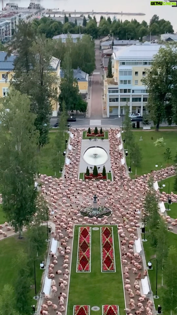 Spencer Tunick Instagram - Kuopio, Finland @vbvalokuvakeskus Thank you to the participants! Special Thanks to Jukka.