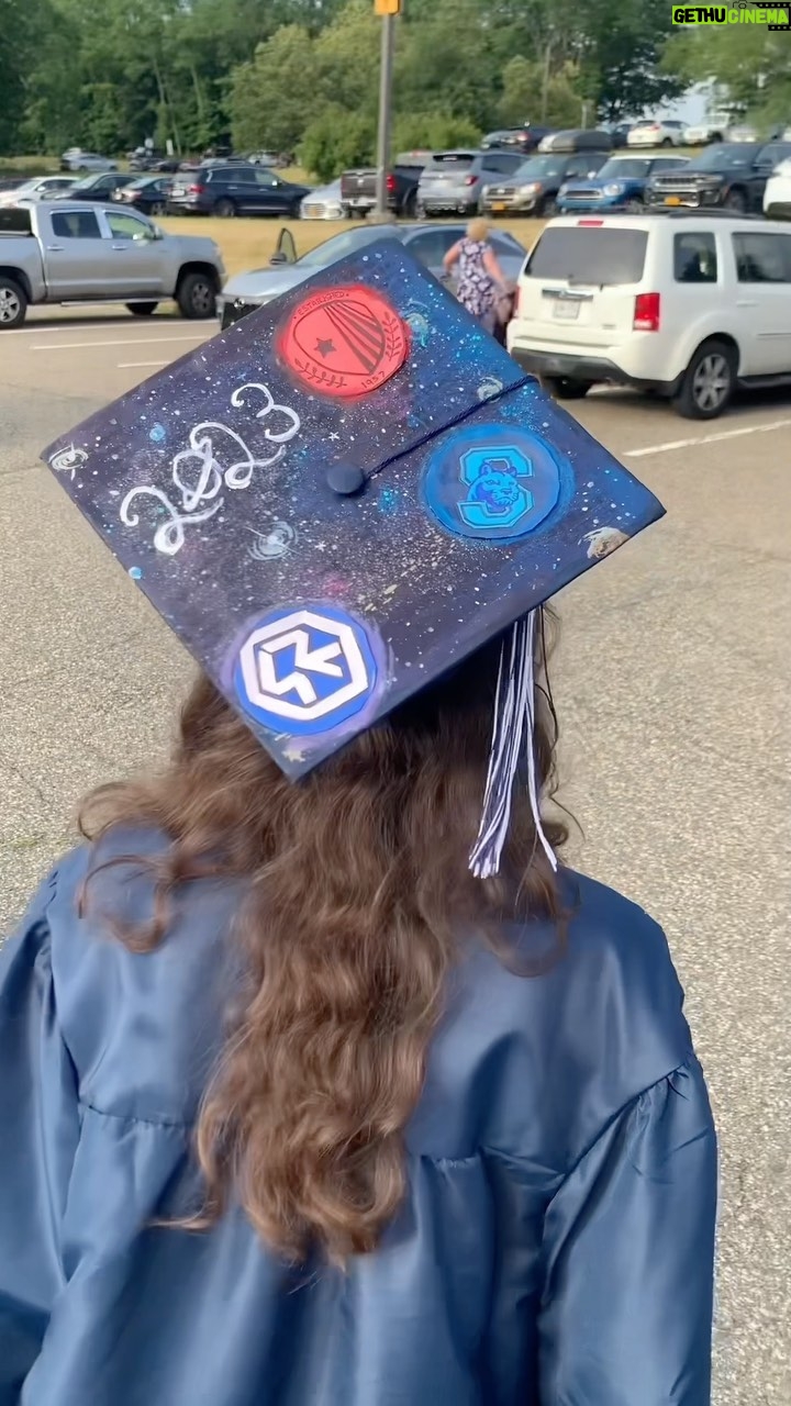 Spencer Tunick Instagram - High school graduation. So proud! She hand-painted her own cap. 💙