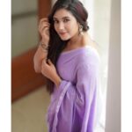 Sree Nithi Instagram – 💜

Costumes – @kaarigai.sarees 
Photography – @camerasenthil 
Makeup – @jeevithamakeupartistry 
Shoot organised by @rrajeshananda