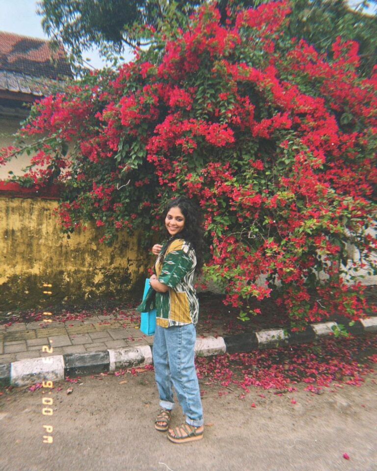 Srinda Instagram - #blooming 🌸 Shirt @kai.kaiofficial