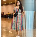 Srinisha Jayaseelan Instagram - Hello Colombo!!! 💜❤️ So excited to perform for you all tomorrow in @immancomposer sir’s ‘Kacheri Arambam’ Live in Colombo!! 😍💜❤️ Can’t wait 💜😍