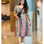 Srinisha Jayaseelan Instagram - Hello Colombo!!! 💜❤️ So excited to perform for you all tomorrow in @immancomposer sir’s ‘Kacheri Arambam’ Live in Colombo!! 😍💜❤️ Can’t wait 💜😍