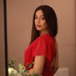 Srishty Rode Instagram - This song hits a little different 💖 . . Through his lense @iamrohitsulakhe 🤗 . . . . #reelsinstagram #reels #reelitfeelit #reelkarofeelkaro #trendingreels