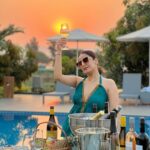 Srishty Rode Instagram - ❤️ A day In my life @sula_vineyards (Beyond )❤️🥂 Nature’s embrace, fine wine, a stunning lake view villa, and unforgettable cuisine – this place had it all. A much-needed getaway, pure relaxation! 🌿🍷🌅
