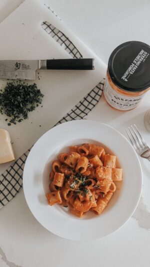 Stefano Faita Instagram - Celebrate World Pasta Day Everyday with Stefano Faita! 

Did you know Oct 25th was world pasta day? Well we don't need a reason to celebrate pasta everyday when we've got @sfaita pasta sauce!

Stefano Faita is a Canadian 🇨🇦 chef who has brought authentic Italian flavours to your home with his delicious line of products including pasta sauces that are available at all major grocery banners: Sobeys, Safeway, Farm Boy, Loblaws, Metro Ontario, Save-on-Foods, Thrifty Foods, Calgary COOP, Freson Bros and many independent stores. Pastas are not yet available. 

* Which sauce is your favourite?

Featured:
+ Roasted Garlic Marinara
+ Rosée
+ Tomato Basil sauce

#StefanoFaita #WorldPastaDay #bnation #gifted