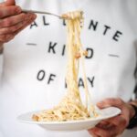 Stefano Faita Instagram – Si vous étiez un plat de pâtes, ça serait quoi?

If you were a pasta dish, what would you be?

#nationalpastaday #pastaday #pasta #pastalovers #stefanofaita #pastalove #pastalavistababy