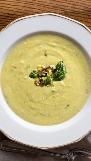 Stefano Faita Instagram - Zuppa di zucchine e basilic 👌

Lien dans la bio 🔗 / Link in bio 🔗

#stefanofaita #zucchini #soup