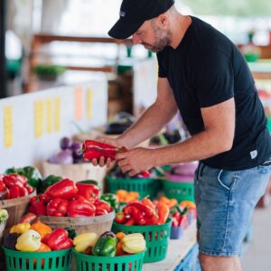 Stefano Faita Instagram - Vous me l’avez demandée, la voici 👉 la fameuse recette de piments marinés de mon ami Jo! On la fait chaque année pour remplir notre cantina et en avoir sous la main quand on en a besoin. Pensez oeufs, pizza, sandwichs, poisson… C’est tellement bon!

Cliquez sur le lien dans la bio pour la recette 🔗

-

Sharing my good friend Jo’s pickled hot pepper recipe with you! We make them every year to fill up our cantina so we have some on hand to put on fish, eggs, pizza, in sandwiches etc… Ever made your own preserves?

Click on the link in bio for the recipe 🔗