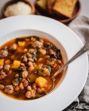 Stefano Faita Instagram - Familiar with cucina povera? It's the art of doing a lot with a little and one of the best cooking (and life!) lessons Italian tradition has taught us. And we're here to prove it with 8 recipes!

La cucina povera, c'est l'art de cuisiner avec peu d'ingrédients.
On vous le prouve ici, en 8 recettes.

Link in bio for the recipes | Lien dans la bio 🔗

#italiancooking #cucinapovera #italianfood