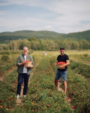 Stefano Faita Instagram - For those who don’t know, this is me and my partner Michele. Our friendship began around a plate of pasta at a time when we shared the dream of becoming restaurant owners. Four restaurants later, motivated by an ever-growing love of Italian cuisine, we created a line of jarred tomato sauces. Sauces prepared right here in Quebec with simple and good ingredients, just like those our mothers and grandmothers made.

It is a story of family and sharing that continues to be written. And thanks to your never-ending support, we were able to launch close to 40 authentic products found on grocery store shelves—and on your tables.

So from the bottom of our hearts, thank you for following us and for the constant support🙏

Pour ceux qui ne le savent pas, ça, c’est moi et mon partenaire Michele. Notre amitié est née autour d’un plat de pâtes, tandis qu’on partageait tous les deux le rêve de devenir restaurateurs. Quatre restaurants plus tard, de notre amour de la cuisine italienne nait une gamme de sauces tomate faites ici au Québec avec des ingrédients simples et bons, comme celles de nos mères et de nos grands-mères.
 
C’est une histoire de famille et de partage qui continue de s’écrire. Grâce à votre soutien constant, on a pu développer pas loin de 40 produits qui se retrouvent sur les tablettes d’épiceries et sur vos tables. 

Et on voulait simplement prendre le temps de vous dire: du fond du cœur, merci de nous suivre et de nous encourager 🙏
.

.
.
.
#alimentsfaitaforgione #entrepreneurlife #entrepreneur #business #businessowner #stefano #stefanofaita #ourstory #entrepreneurship #cleanlabel #brandbuilding #cleaningredients #passion #cheflife #canadiancompany #canadiancreatives #madeincanada @micheleforgione
