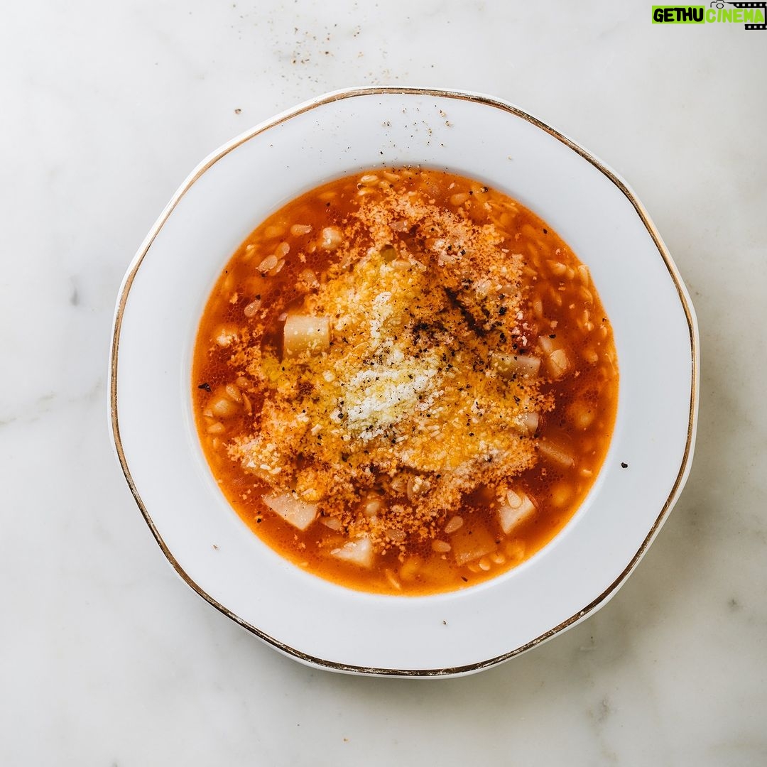 Stefano Faita Instagram - Les légumineuses ont fait du chemin depuis les bines de votre grand-mère! Besoin d’inspiration pour les intégrer à vos repas de semaine? Cliquez sur le lien dans la bio pour des idées-recettes 🔗 Beans have come a long way since your grandmother’s time! Need some inspiration for incorporating them into your weekday meals? Click on the link in bio for recipes 🔗