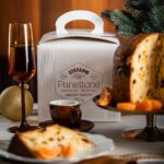 Stefano Faita Instagram - ⏱️ Être à la dernière minute, c’est pas un défaut… Surtout si on se rachète avec un beau cadeau! 🎁 Et même si vous avez attendu à minuit moins une, on a des miracles de Noël pour vous en épicerie. ⏱️ Being down to the wire isn’t a bad thing… Especially if you make up for it with a great gift! 🎁 And even if you’ve waited until the last possible minute, we’ve got Christmas miracles for you in the grocery store. ‌ #stefanofaita #lastminutegifts #lastminute #vinstefano #panettone