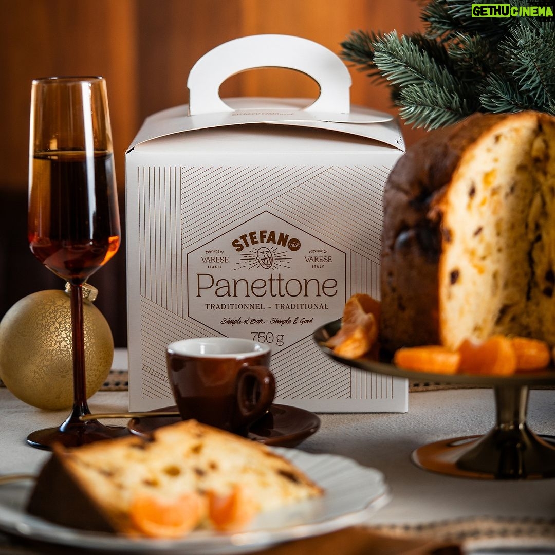 Stefano Faita Instagram - ⏱️ Être à la dernière minute, c’est pas un défaut… Surtout si on se rachète avec un beau cadeau! 🎁 Et même si vous avez attendu à minuit moins une, on a des miracles de Noël pour vous en épicerie. ⏱️ Being down to the wire isn’t a bad thing… Especially if you make up for it with a great gift! 🎁 And even if you’ve waited until the last possible minute, we’ve got Christmas miracles for you in the grocery store. #stefanofaita #lastminutegifts #lastminute #vinstefano #panettone