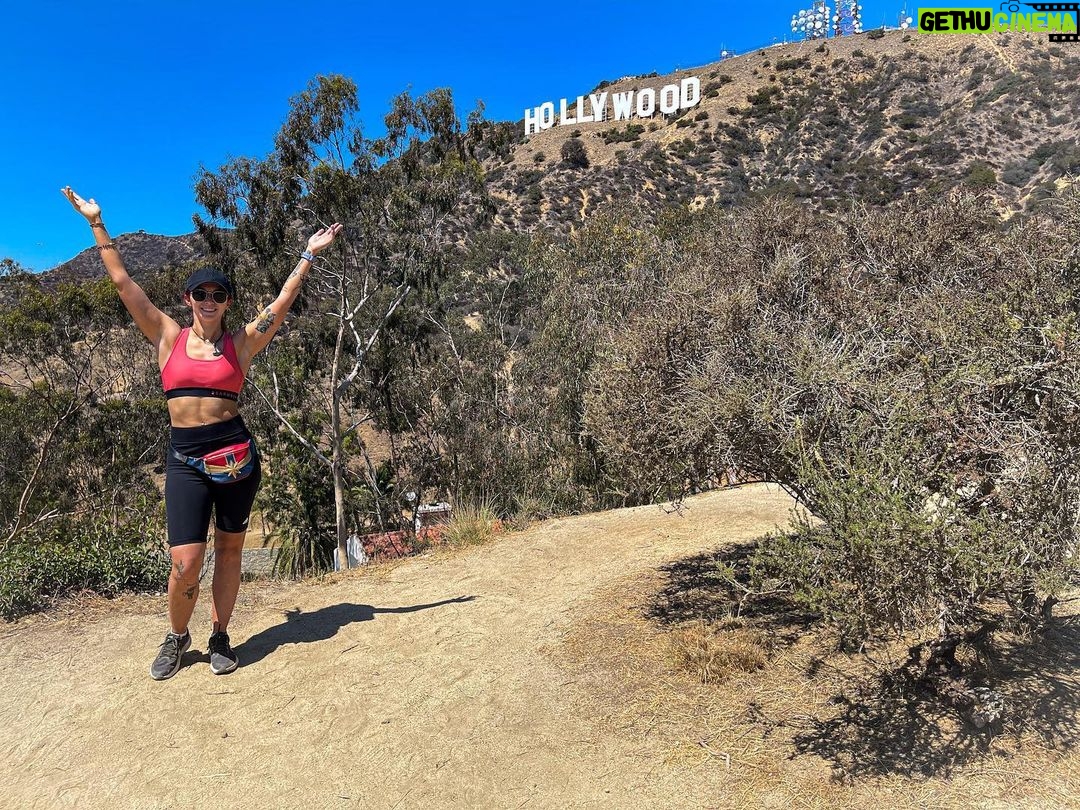 Steffanie Newell Instagram - “I’m kind of done with you telling me what I can’t do” 🌟💫 Relaxing & refreshing the mind is so vital in today’s day & age! Whether it’s toxicity from Social Media, stresses from day to day life, you can only grow by helping YOURSELF! Ticked this massive goal off my bucket list with a long ass hike up to the Hollywood sign & even behind it. It’s only day one in LA & I’m so stoked for the next few days. TAKE CARE OF YOU 💙💙 Los Angeles, California
