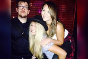 Steffanie Newell Instagram - Same idiots, just 6 years older! 💙