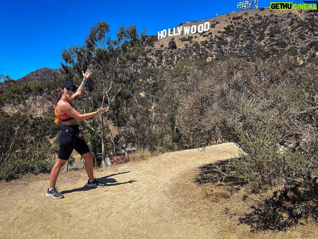 Steffanie Newell Instagram - “I’m kind of done with you telling me what I can’t do” 🌟💫 Relaxing & refreshing the mind is so vital in today’s day & age! Whether it’s toxicity from Social Media, stresses from day to day life, you can only grow by helping YOURSELF! Ticked this massive goal off my bucket list with a long ass hike up to the Hollywood sign & even behind it. It’s only day one in LA & I’m so stoked for the next few days. TAKE CARE OF YOU 💙💙 Los Angeles, California