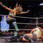 Steffanie Newell Instagram - An eye for an eye...a knee for a knee! #LadyKane #FasterStrongerShinier ✨⚡️🔥