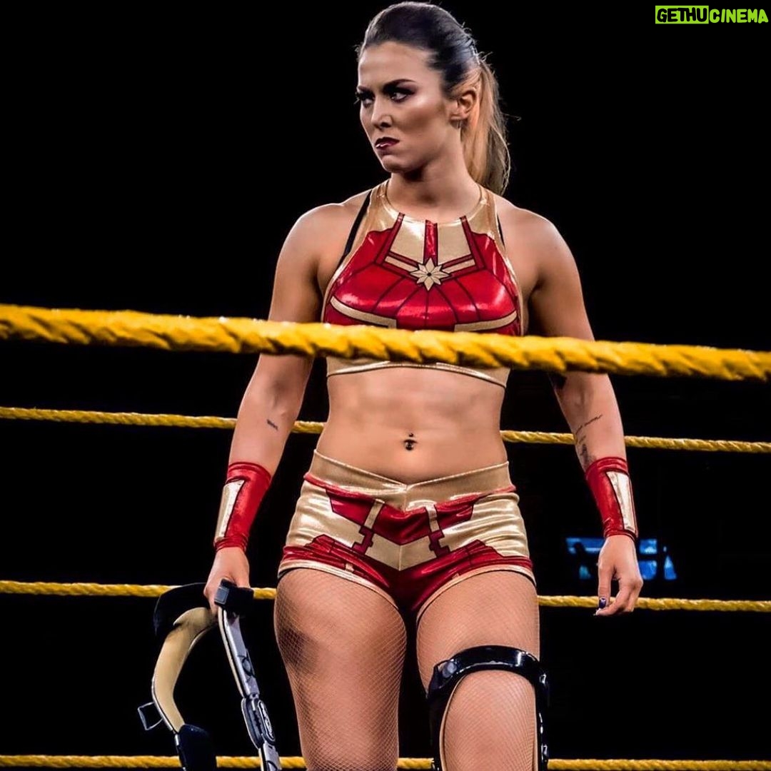 Steffanie Newell - 20.6K Likes - 3 more days! #FasterStrongerShinier #LadyKane ✨⚡️🔥