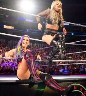 Steffanie Newell Instagram - Possibly the Shiniest tag team aLIVe!