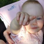 Stephanie Instagram - Il mio amore per i prodotti di @koalababycare deriva dall'ottima qualità e garanzia. L'allattamento al seno è uno dei nostri momenti più belli. Per lei ho pensato al cuscino Koala Perfect Head Breastfeeding che utilizzo ad ogni poppata. È certificato dispositivo medico dal Ministero della Salute, e la protegge dal rischio di plagiocefalia. Non da meno la comodità che giova ad entrambe, visti i nostri momenti di routine prima delle nanne pomeridiane e notturne. Ottima anche la federa di ricambio. Lo consiglio a tutte le mamme ❤ Approfittate del 10% di sconto ➡️ KBCDJSTEPHANIE #suppliedby #koalababycare #koalaperfectheadbreastfeeding