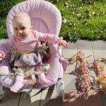 Stephanie Instagram - E con oggi siamo a 10 mesi! Il sole risplende, emanando tutto l'amore che ho per te. Perché non c'è raggio più bello e non c'è nulla di più stupendo di quello che provo per te 💗 #10monthsold #bambina #mamme #mammaefiglia #bimbifelici #amore #mammablogger #rosa #compleanno #babe #babygirl