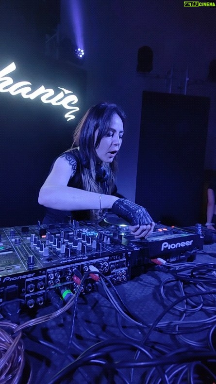 Stephanie Instagram - On the floor @autektone #hardtechno #techno #hardstyle Pagno