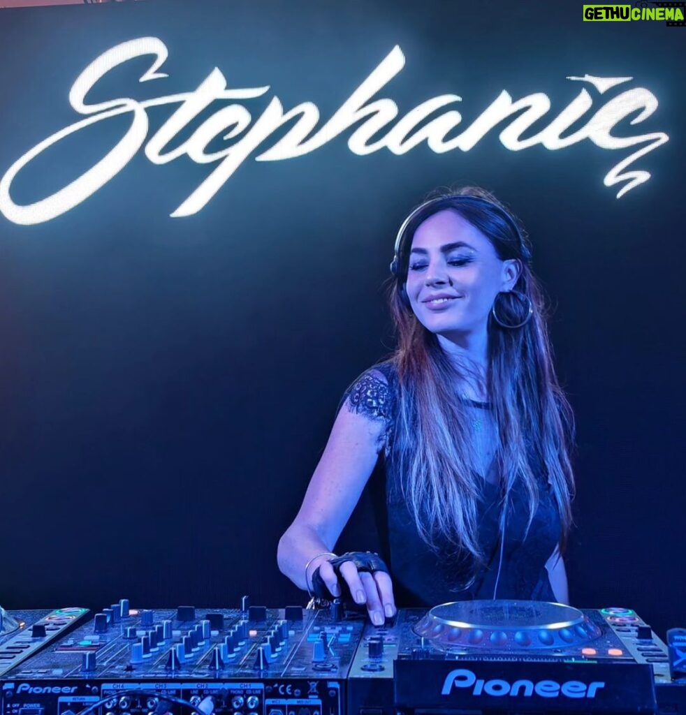 Stephanie Instagram - What a night!!!! 🔥🔥🔥🔥🔥🔥 Pagno