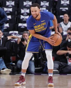 Stephen Curry Instagram - The fellas won some road games 🙌🏽 Back to the Bay #dubnation
