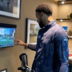 Stephen Curry Instagram – It’s never really “20 minutes” 🎯😂😂 #FullSwingPartner @fullswingsimulators