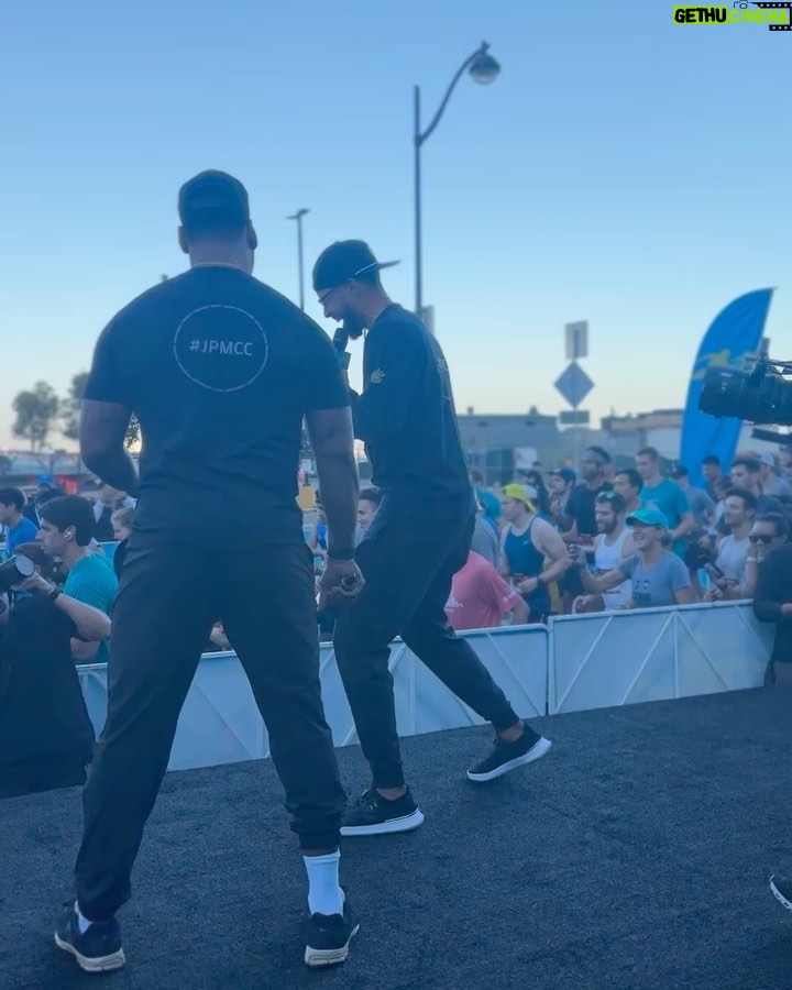 Stephen Curry Instagram - Year 37 in San Francisco of the @jpmorgan Corporate Challenge with my guy @justtrain . This one was incredibly special for @ayeshacurry and I as @eatlearnplay was this year’s beneficiary. Shout out to the 5,000+ #JPMCC Bay Area participants who showed out, and @chase for hosting minority entrepreneurs around wellness! It’s always a pleasure being a #ChasePartner and seeing the impact we make together.