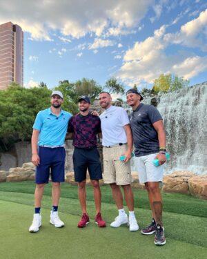 Stephen Curry Instagram - Let’s go golfing @djkhaled ⛳️
