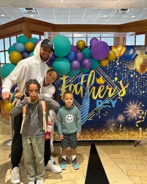 Stephen Curry Instagram - 😎