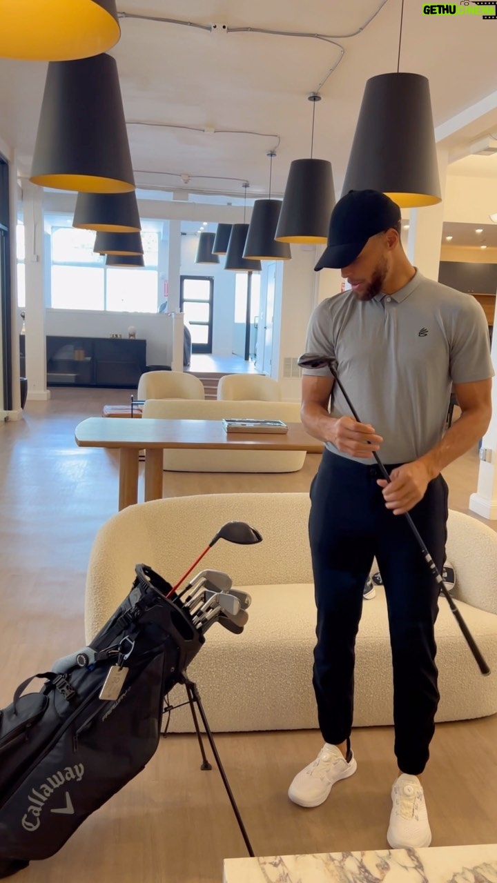 Stephen Curry Instagram - In case you all were wondering what I keep in my golf bag 👀. @callawaygolf keeping me right!  -Night Mode 9.0 TD Paradym -Paradym TD 3 Wood -19 degree UT -4-AW TCB Irons -Black Jaws Raw 48/54/46/60  -Chrome Soft X Triple Track  #CallawayPartner
