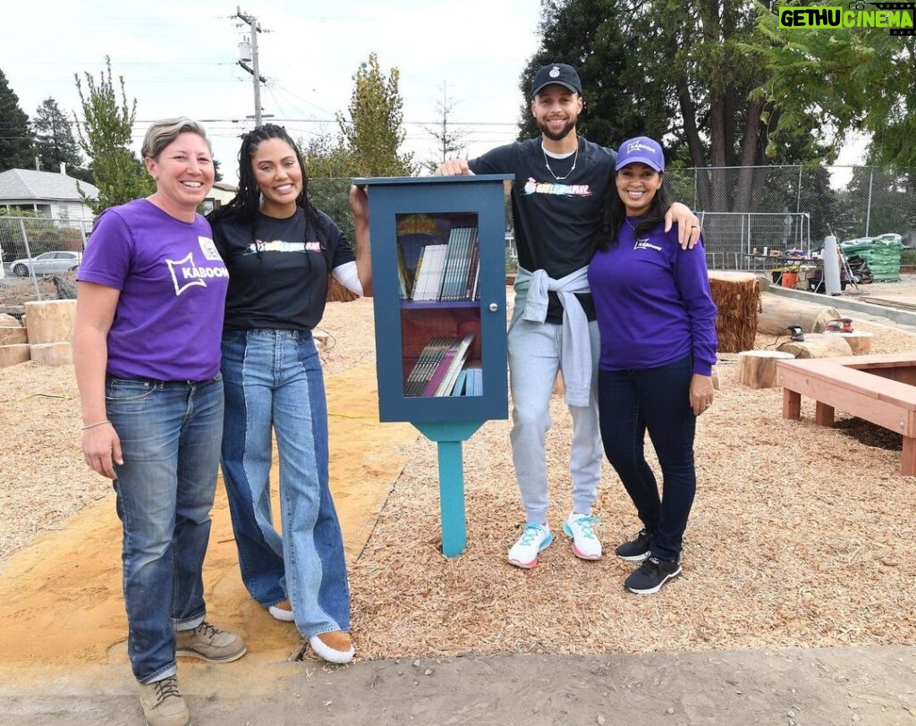 Stephen Curry Instagram - And that’s a wrap on @eatlearnplay schoolyard builds for 2023! We finished our sixth and final build of the year this week with the awesome community at Laurel Elementary in #Oakland. Thanks to our incredible partners @kaboom and @ousdnews, the continued generous support of the Bhusri family, and our entire community of volunteers and supporters, the @laurellions now have a new kid-designed play structure, 2 multi-sport courts, nature exploration area, 22 newly planted trees, and beautiful murals. These six new schoolyards mean that nearly 3,000 students will have high-quality, safe, joyful places to play and be active, and this is just the beginning! Over the next three years, Eat. Learn. Play. will complete 25 schoolyards at Oakland elementary schools as part of our commitment to bring additional resources and support to Oakland students. We got you, Oakland!