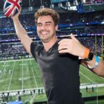 Stephen Manas Instagram - 🔥A Sunday forever engraved in my head 🔥 My first @nfl game at @tottenhamhotspurstadium and ... what an end !! 🔥😂 Huge thanks to @hisunnymehta @emilyxmadison and @luiswagner for the hospitality And... BIG UP to @billharris__ for making this incredible day happening !! ❤️ And to the captain of England @harrykane for coming to us saying hello thank you 🫶🙏 #tedlasso #footballislife Tottenham Hotspur Stadium
