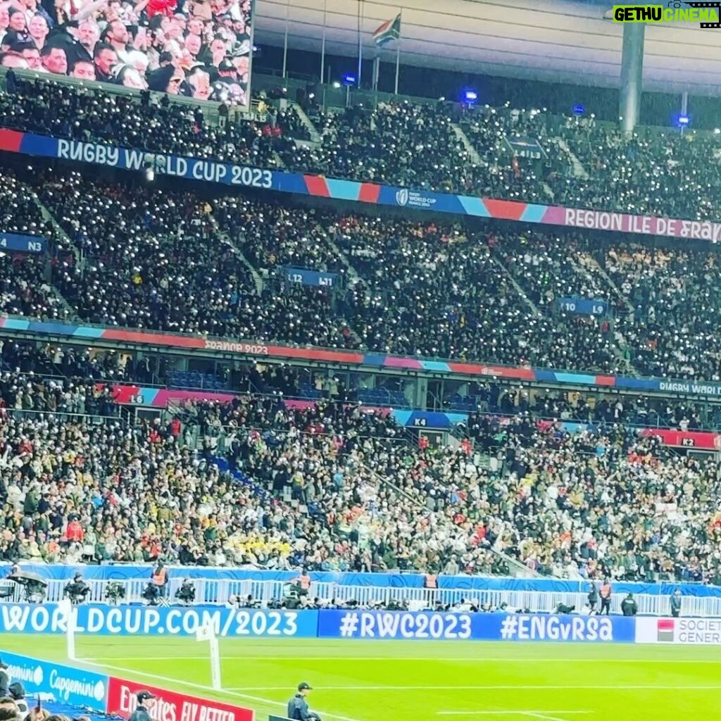 Stephen Manas Instagram - What a moment.. At the semi-final of the #Rugby World Cup at the @stadefrance Thank you so much for having me @rugbyworldcupfrance2023 and thank for being such a wonderful host #England vs #southafrica .. I almost witnessed a miracle .. 😜 So .. who do you think is gonna win the big Final !? II got my idea .. 😁 Thank you @teamportrait @bayvuegirl