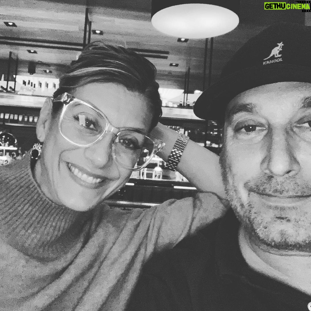 Steve Blackman Instagram - 3 shows, 7 seasons Best of the best. My friend @katewalsh. ❤️ @umbrellaacad @netflix