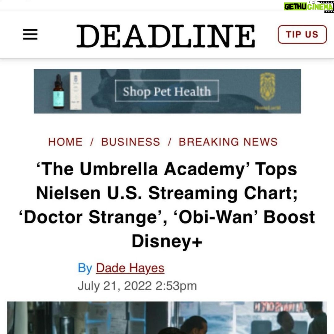Steve Blackman Instagram - BEST fans in the world, thank you!!! @umbrellaacad @netflix