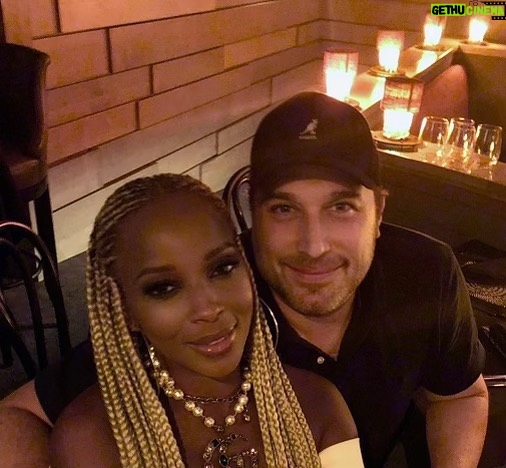 Steve Blackman Instagram - Can’t wait to see the great @therealmaryjblige kill it at the Super Bowl halftime show🏈🏟👑 @netflix @umbrellaacad SoFi Stadium