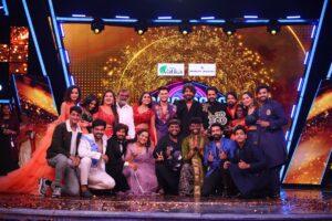 Subhashree Rayaguru Instagram - Naa Anna Gelchesarooooiii!!! 🏆💖 @pallaviprashanth_ 

#pallaviprashanth #bb7winner #biggboss7telugu #biggboss7teluguwinner #raithubidda #raithubidda💪💪✊✊🌾🌾🌽🌽🚜🚜 #subbu #subhashree #winner #pp #spy