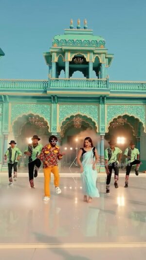 Subhashree Rayaguru Instagram - Meeru kuda Athagaru song lo Reel Cheyandi, naaku tag cheyandi, best video ki oka gift ista!!!!⚡️🎥👀 @bholeofficial1 

Outfit @sreha_designer_studio 
Jewellery @fashioncurvee 
Makeup @sowmyamakeupartistryy 

#athagaru #athagarusong #happynewyear2024 #happysankranthi #sankrathi2024 #subbu #subhashree #bhole #trendingreels #explore #explorepage #folksong