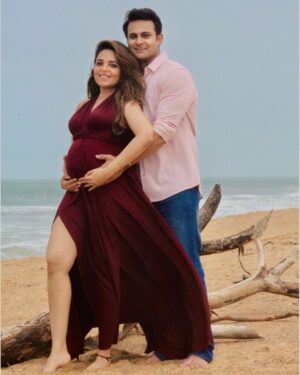 Sugandha Mishra Instagram - 🫶The Best Is Yet To Come...Cant Wait To Meet Our New Addition🥳
kindly keep ur Love & Blessings on🙏🏻 ♾️🧿😍
.
.
#swipeleft #babyontheway #blessed #love #sugandhamishra #drsanketbhosale #wearepregnant