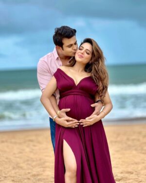 Sugandha Mishra Instagram - 🫶The Best Is Yet To Come...Cant Wait To Meet Our New Addition🥳
kindly keep ur Love & Blessings on🙏🏻 ♾️🧿😍
.
.
#swipeleft #babyontheway #blessed #love #sugandhamishra #drsanketbhosale #wearepregnant