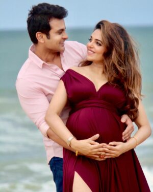 Sugandha Mishra Instagram - 🫶The Best Is Yet To Come...Cant Wait To Meet Our New Addition🥳
kindly keep ur Love & Blessings on🙏🏻 ♾️🧿😍
.
.
#swipeleft #babyontheway #blessed #love #sugandhamishra #drsanketbhosale #wearepregnant