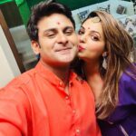 Sugandha Mishra Instagram - Love.. Light & Happinesses 🪔 . #swipeleft #hapydiwali #momtobe #festive #decor #homedecor #wow #baby #flowers #sugandhamishra #drsanketbhosale #love #us #celebration #family #blessed Mumbai, Maharashtra