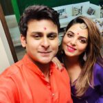 Sugandha Mishra Instagram - Love.. Light & Happinesses 🪔 . #swipeleft #hapydiwali #momtobe #festive #decor #homedecor #wow #baby #flowers #sugandhamishra #drsanketbhosale #love #us #celebration #family #blessed Mumbai, Maharashtra