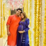 Sugandha Mishra Instagram - Love.. Light & Happinesses 🪔 . #swipeleft #hapydiwali #momtobe #festive #decor #homedecor #wow #baby #flowers #sugandhamishra #drsanketbhosale #love #us #celebration #family #blessed Mumbai, Maharashtra